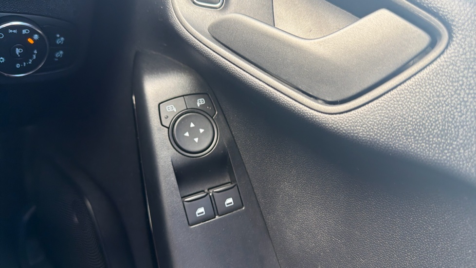 Ford Fiesta 1.0 EcoBoost Trend 5dr Petrol Hatchback - Image 28