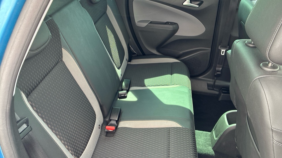 Vauxhall Crossland X 1.2T [130] Elite Nav 5dr [Start Stop] Petrol Hatchback - Image 16