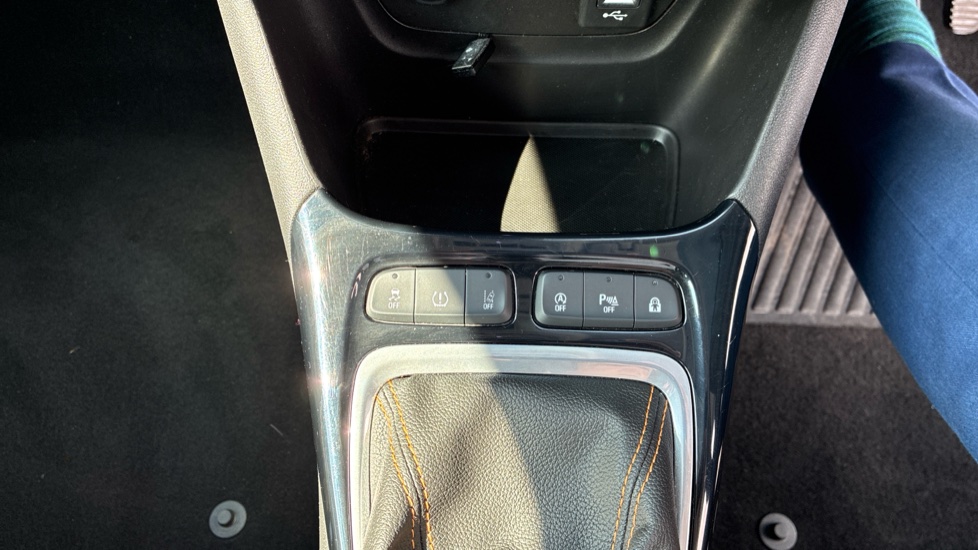 Vauxhall Crossland X 1.2T [130] Elite Nav 5dr [Start Stop] Petrol Hatchback - Image 27