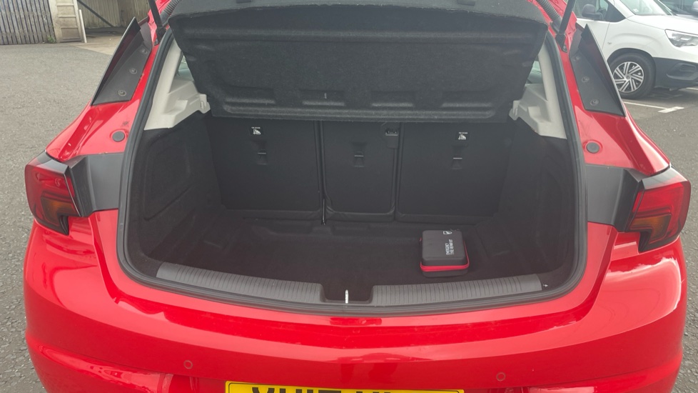 Vauxhall Astra 1.4T 16V 150 Elite Nav 5dr Petrol Hatchback - Image 4