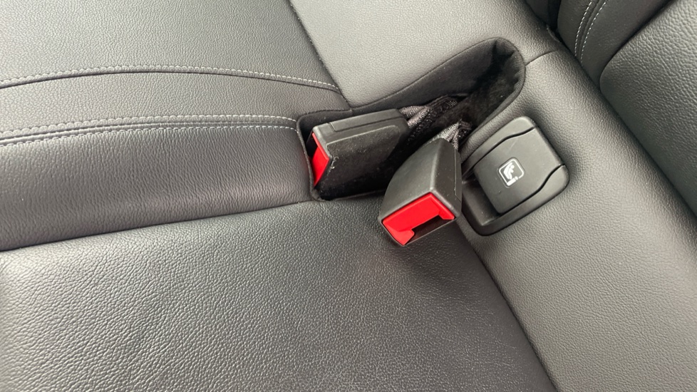Vauxhall Astra 1.4T 16V 150 Elite Nav 5dr Petrol Hatchback - Image 17