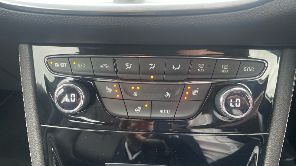 Vauxhall Astra 1.4T 16V 150 Elite Nav 5dr Petrol Hatchback - Image 21