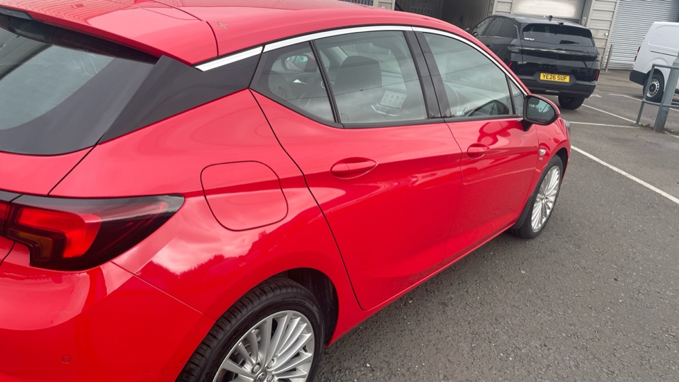 Vauxhall Astra 1.4T 16V 150 Elite Nav 5dr Petrol Hatchback - Image 38