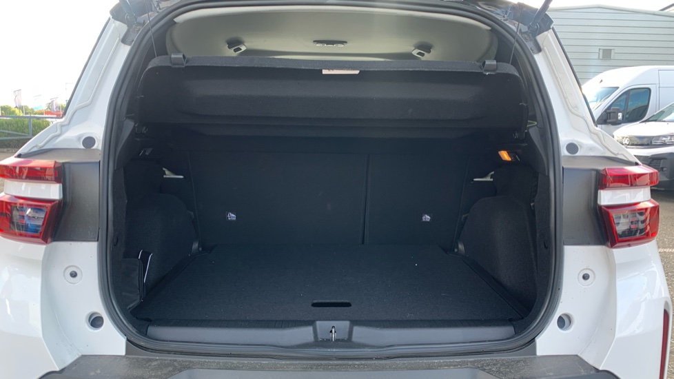 Vauxhall Frontera 83kW GS 44kWh 5dr Auto Electric Estate - Image 4