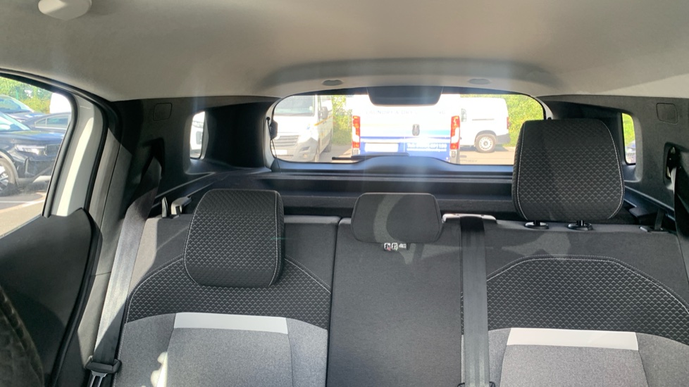 Vauxhall Frontera 83kW GS 44kWh 5dr Auto Electric Estate - Image 15