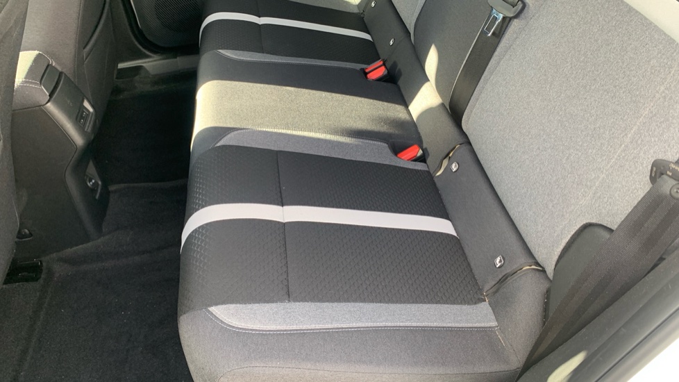 Vauxhall Frontera 83kW GS 44kWh 5dr Auto Electric Estate - Image 16