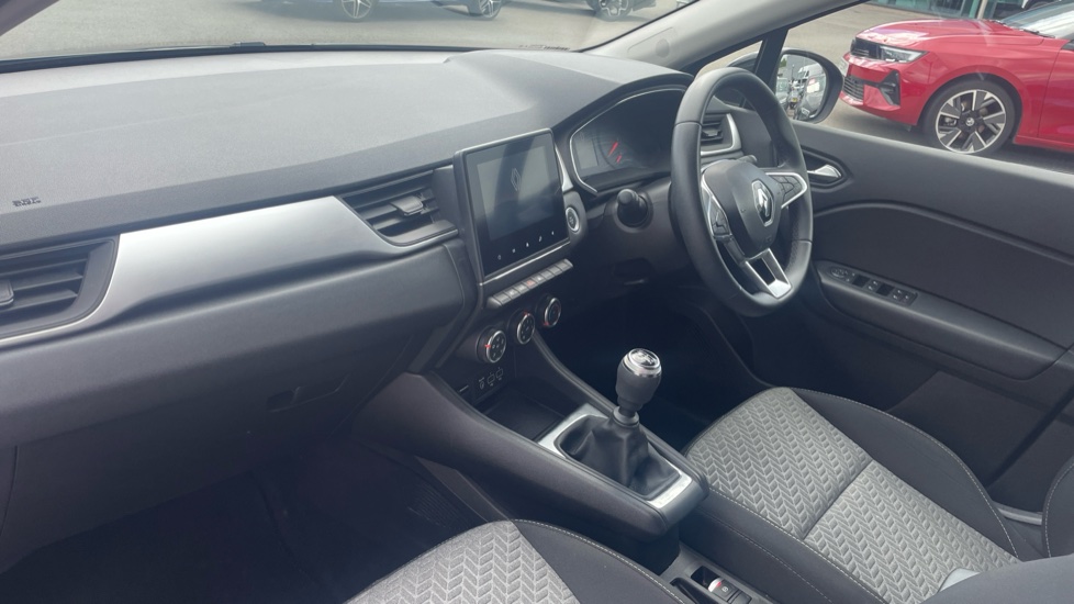 Renault Captur 1.0 TCE 90 Limited 5dr Petrol Hatchback - Image 9