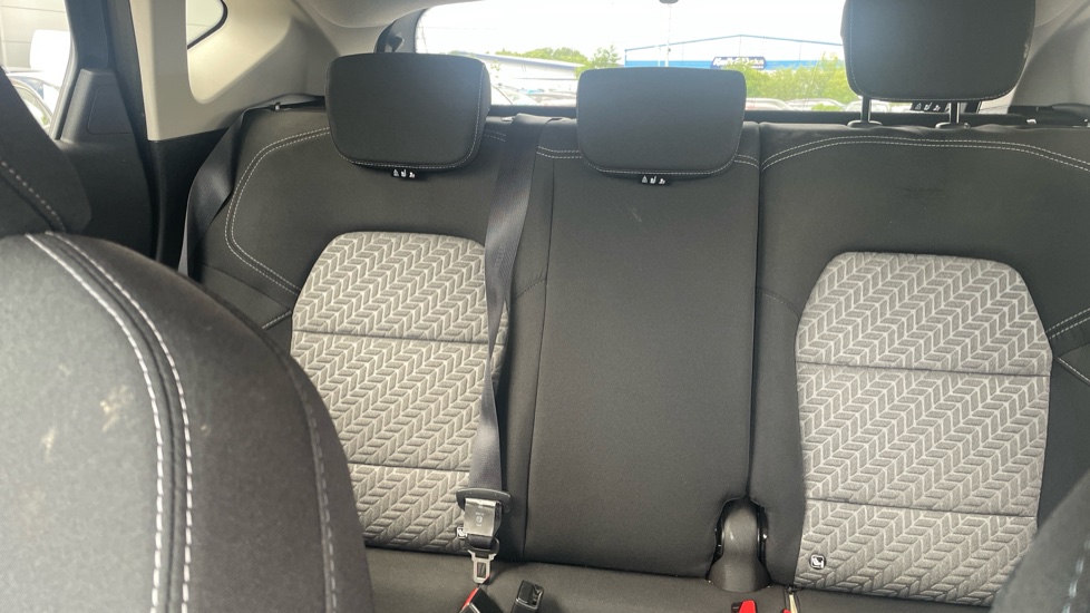 Renault Captur 1.0 TCE 90 Limited 5dr Petrol Hatchback - Image 15