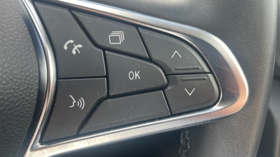 Renault Captur 1.0 TCE 90 Limited 5dr Petrol Hatchback - Image 27