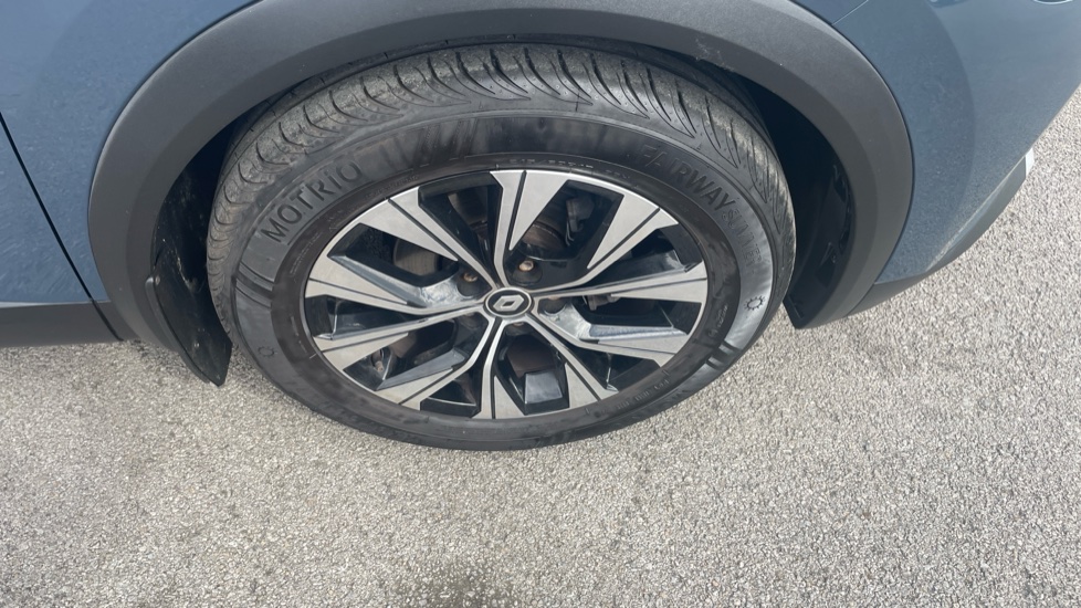 Renault Captur 1.0 TCE 90 Limited 5dr Petrol Hatchback - Image 38