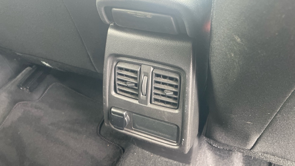 Renault Captur 1.0 TCE 90 Limited 5dr Petrol Hatchback - Image 54