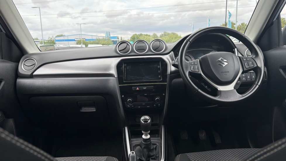 Suzuki Vitara 1.4 Boosterjet 48V Hybrid SZ-T 5dr Petrol Estate - Image 10