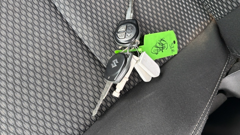 Suzuki Vitara 1.4 Boosterjet 48V Hybrid SZ-T 5dr Petrol Estate - Image 20