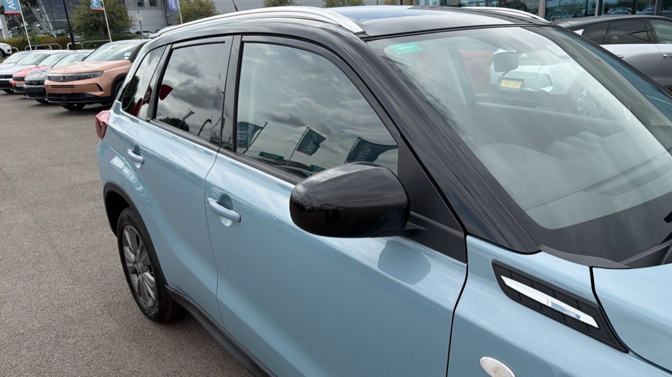 Suzuki Vitara 1.4 Boosterjet 48V Hybrid SZ-T 5dr Petrol Estate - Image 41