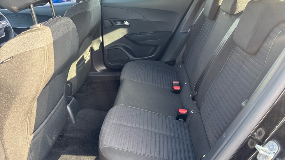 Peugeot 2008 1.2 PureTech Active 5dr Petrol Estate - Image 16