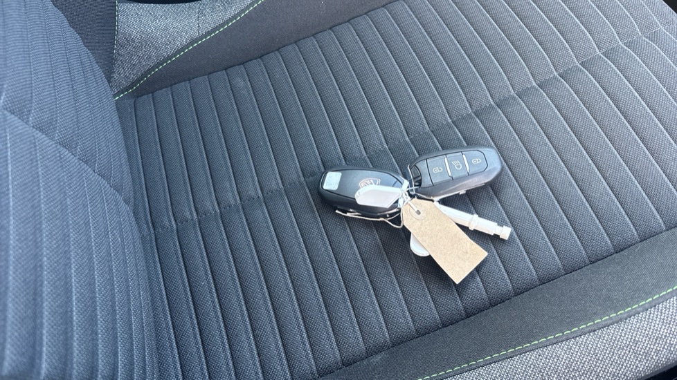 Peugeot 2008 1.2 PureTech Active 5dr Petrol Estate - Image 20