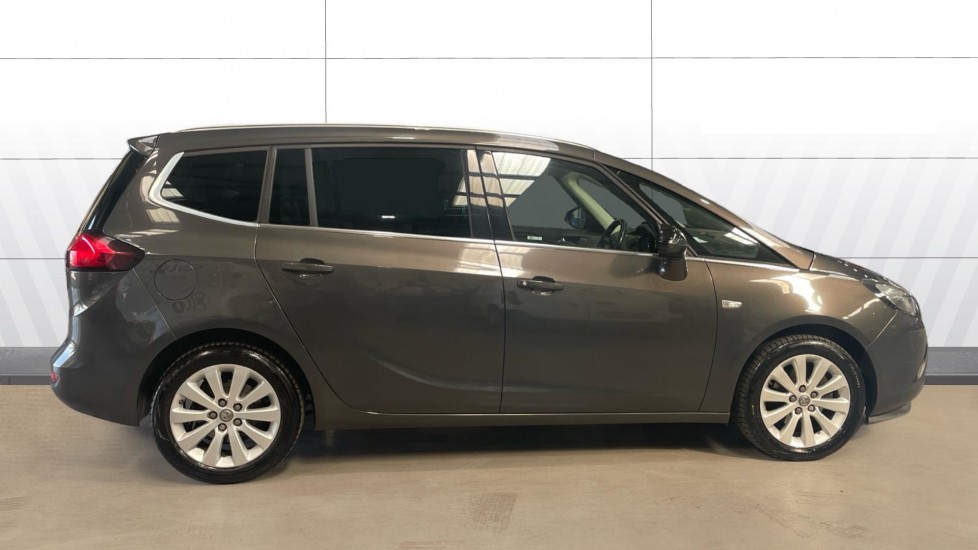 Vauxhall Zafira Tourer 1.4T Tech Line 5dr Petrol Estate - Image 5