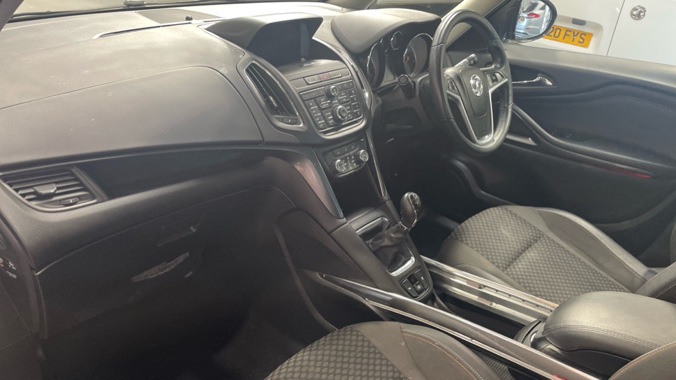 Vauxhall Zafira Tourer 1.4T Tech Line 5dr Petrol Estate - Image 9