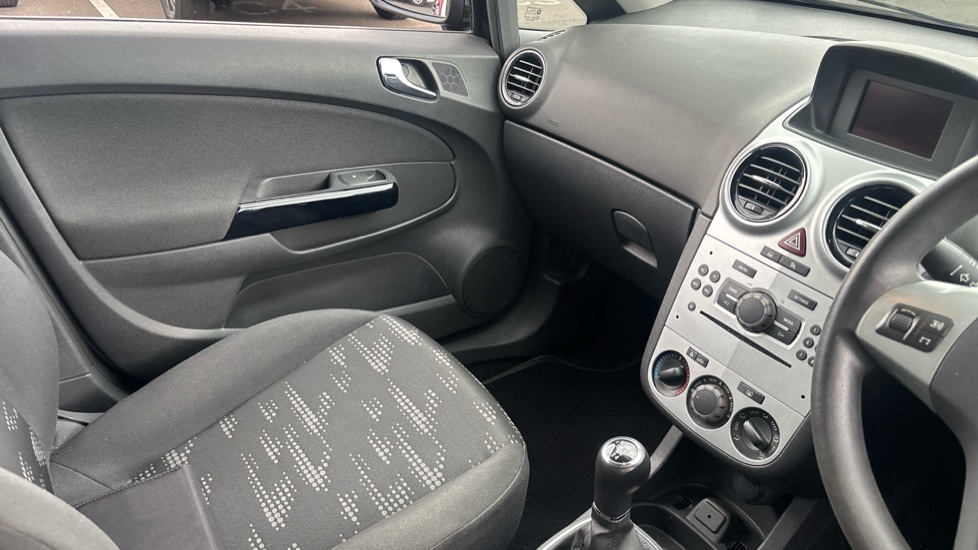 Vauxhall Corsa 1.2 Exclusiv 5dr [AC] Petrol Hatchback - Image 14
