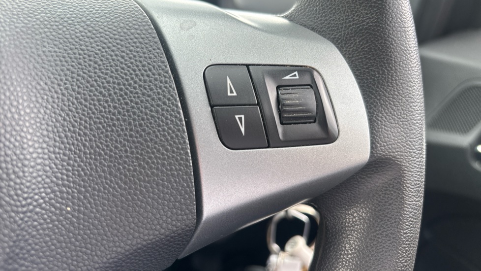 Vauxhall Corsa 1.2 Exclusiv 5dr [AC] Petrol Hatchback - Image 27