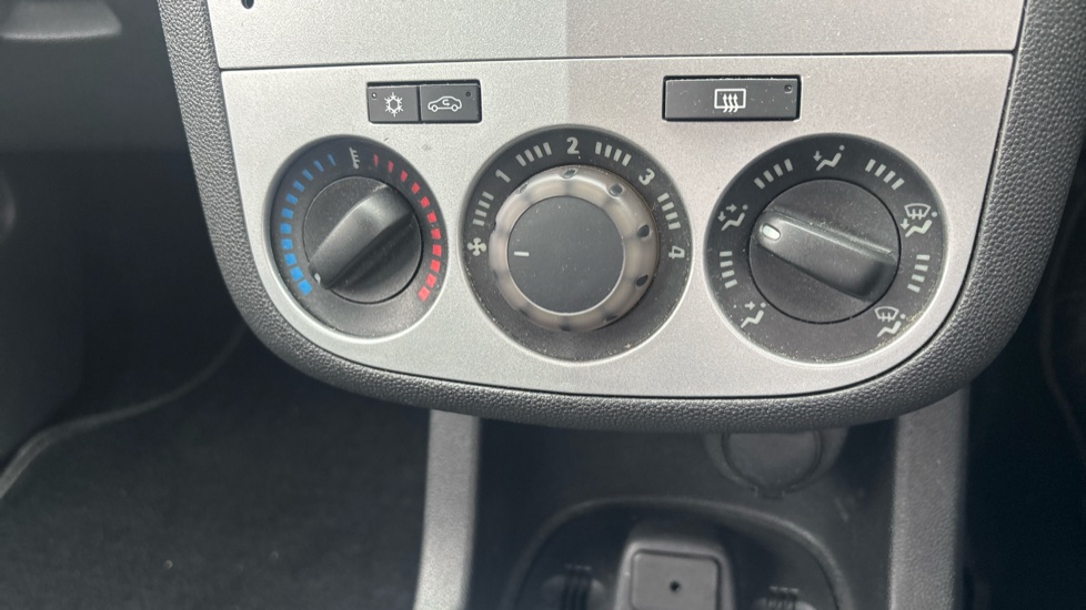 Vauxhall Corsa 1.2 Exclusiv 5dr [AC] Petrol Hatchback - Image 31