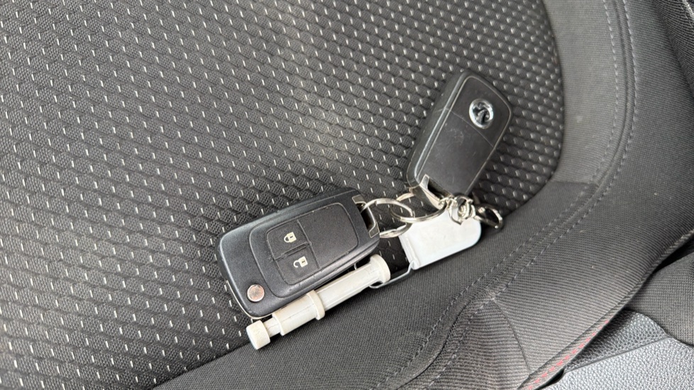 Vauxhall Corsa 1.4 [75] Griffin 3dr Petrol Hatchback - Image 20