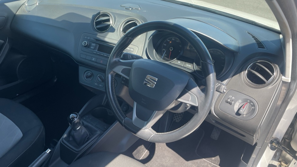 SEAT Ibiza 1.4 Toca 5dr Petrol Hatchback - Image 11