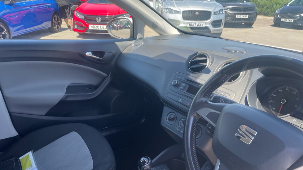 SEAT Ibiza 1.4 Toca 5dr Petrol Hatchback - Image 14