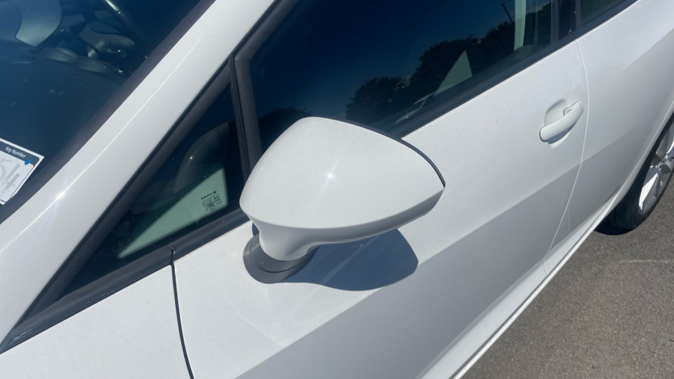 SEAT Ibiza 1.4 Toca 5dr Petrol Hatchback - Image 25