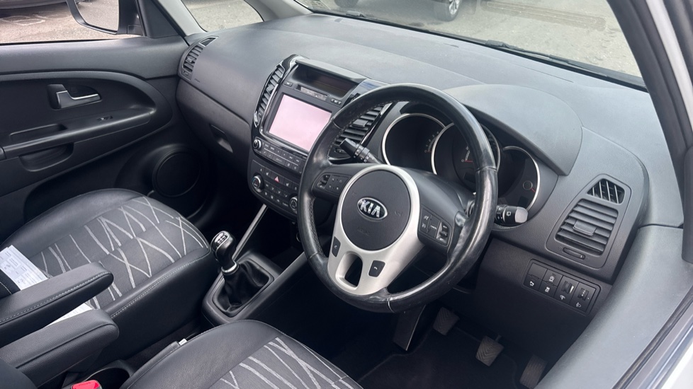 Kia Venga 1.6 ISG 4 5dr Petrol Hatchback - Image 11