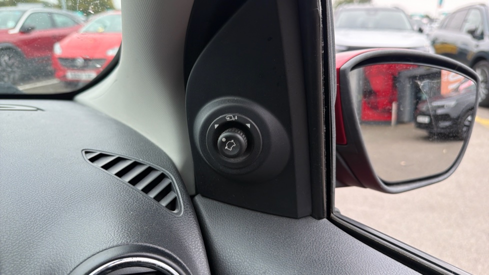 Ford KA+ 1.2 Zetec 5dr Petrol Hatchback - Image 33