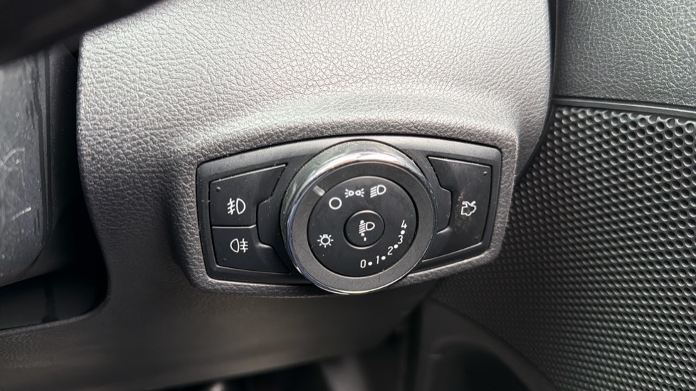 Ford KA+ 1.2 Zetec 5dr Petrol Hatchback - Image 35
