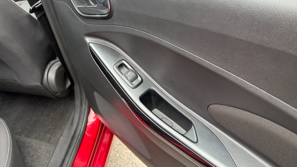 Ford KA+ 1.2 Zetec 5dr Petrol Hatchback - Image 38