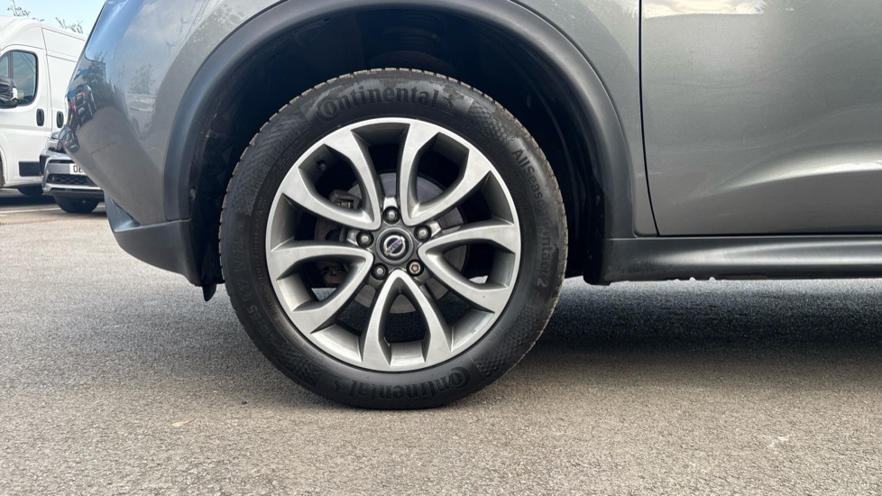 Nissan Juke 1.6 [112] Tekna 5dr CVT [Bose] Petrol Hatchback - Image 7