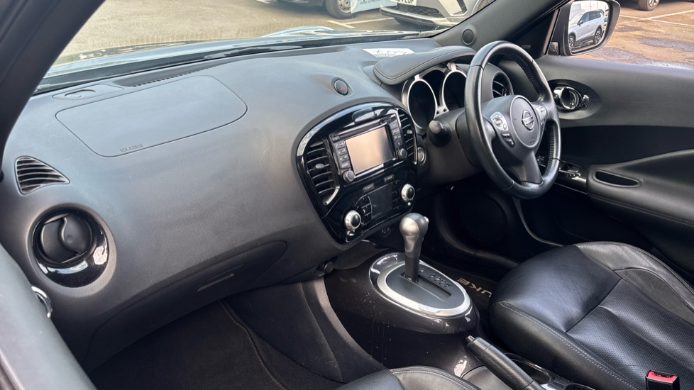 Nissan Juke 1.6 [112] Tekna 5dr CVT [Bose] Petrol Hatchback - Image 9