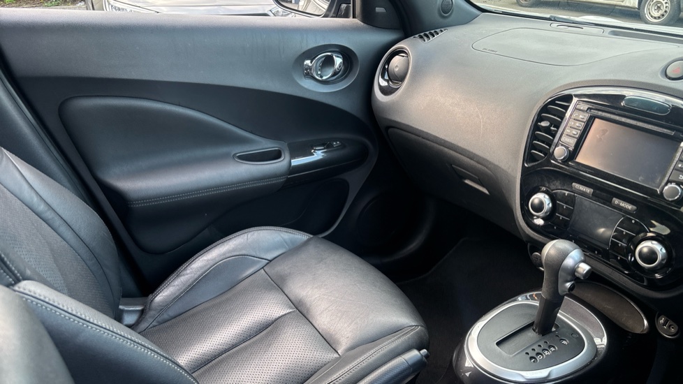 Nissan Juke 1.6 [112] Tekna 5dr CVT [Bose] Petrol Hatchback - Image 14