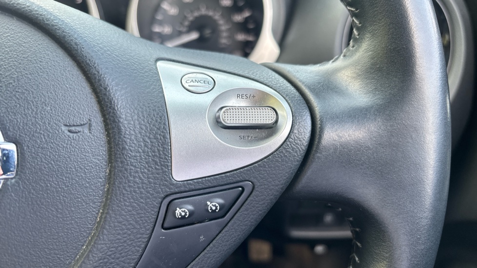 Nissan Juke 1.6 [112] Tekna 5dr CVT [Bose] Petrol Hatchback - Image 23