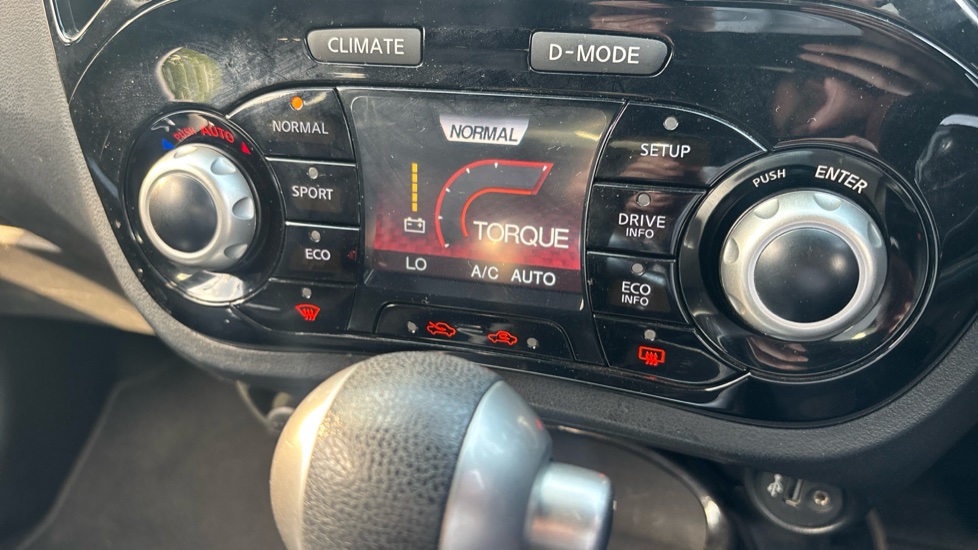 Nissan Juke 1.6 [112] Tekna 5dr CVT [Bose] Petrol Hatchback - Image 26