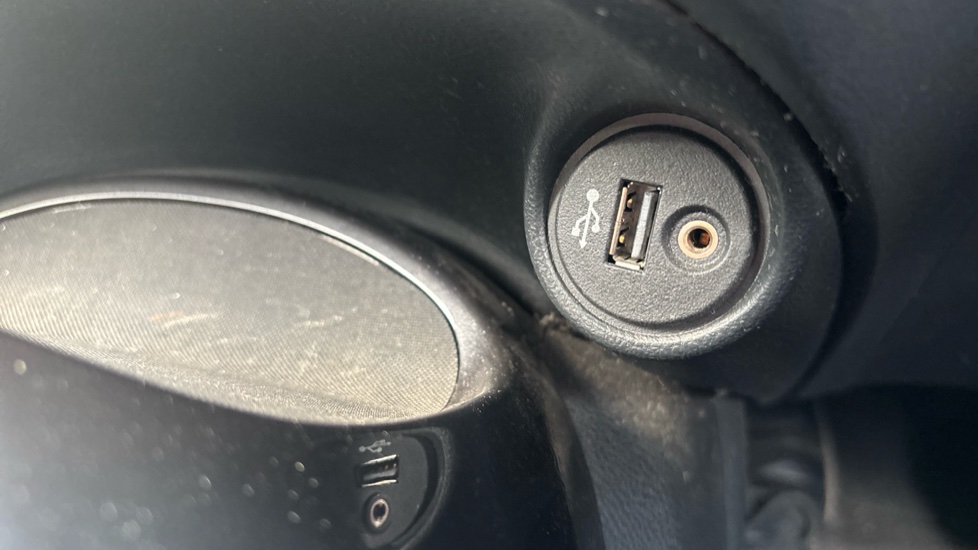 Nissan Juke 1.6 [112] Tekna 5dr CVT [Bose] Petrol Hatchback - Image 27