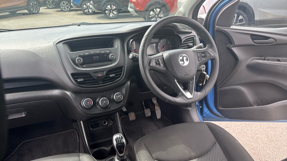 Vauxhall Viva 1.0 SE 5dr [A/C] Petrol Hatchback - Image 11