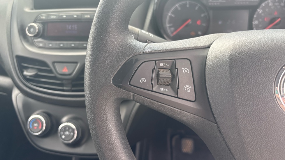 Vauxhall Viva 1.0 SE 5dr [A/C] Petrol Hatchback - Image 21