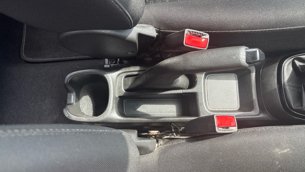 Vauxhall Viva 1.0 SE 5dr [A/C] Petrol Hatchback - Image 29