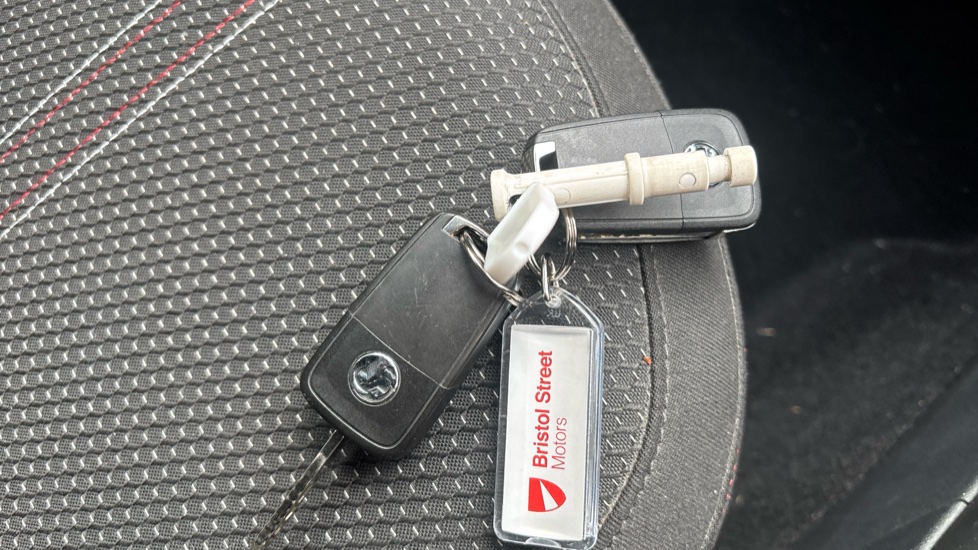 Vauxhall Corsa 1.4 SRi 5dr Petrol Hatchback - Image 20