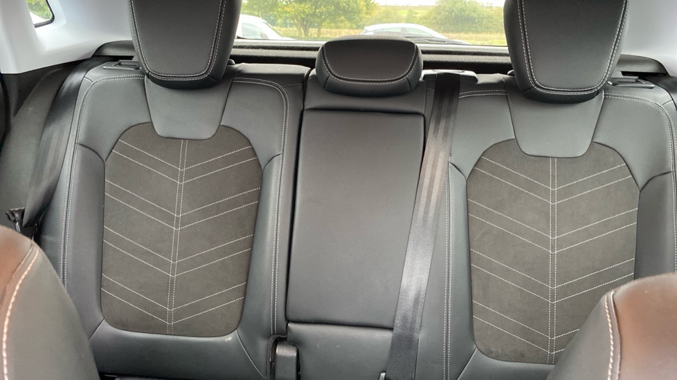 Vauxhall Grandland 1.2 Turbo Ultimate 5dr Petrol Hatchback - Image 15