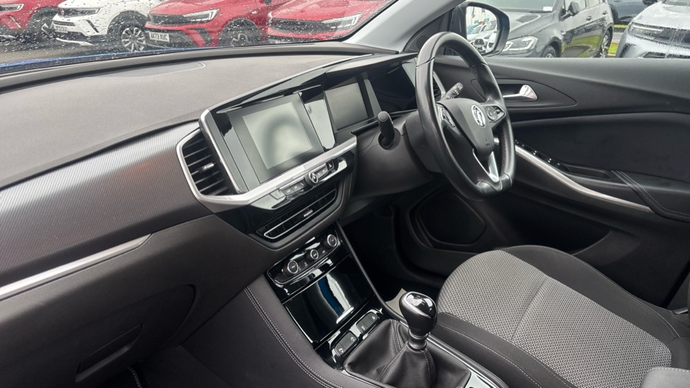 Vauxhall Grandland 1.2 Turbo Design 5dr Petrol Hatchback - Image 9