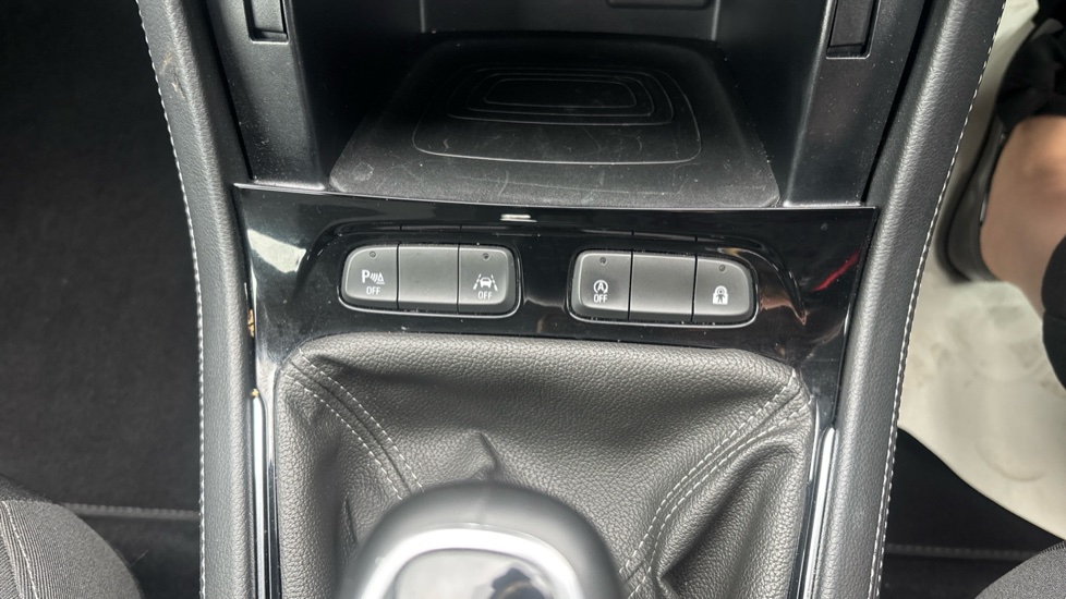 Vauxhall Grandland 1.2 Turbo Design 5dr Petrol Hatchback - Image 27