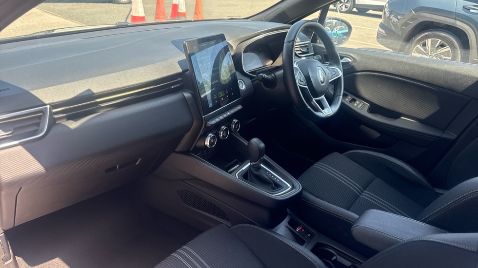 Renault Clio 1.6 E-TECH full hybrid 145 Engineered 5dr Auto Hybrid Hatchback - Image 9