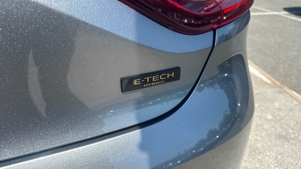 Renault Clio 1.6 E-TECH full hybrid 145 Engineered 5dr Auto Hybrid Hatchback - Image 27