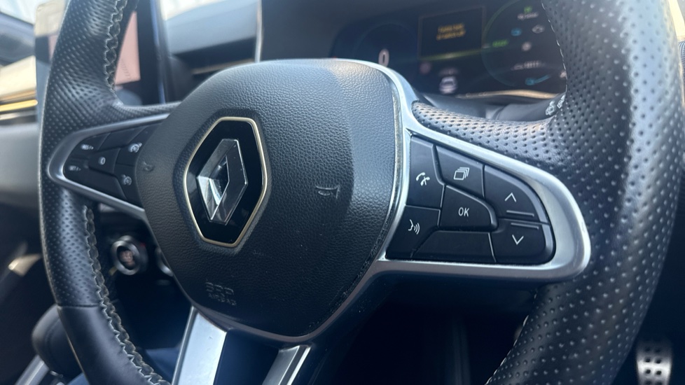Renault Clio 1.6 E-TECH full hybrid 145 Engineered 5dr Auto Hybrid Hatchback - Image 31