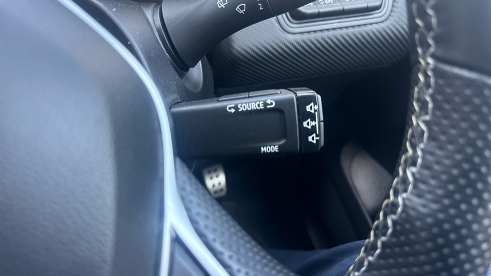 Renault Clio 1.6 E-TECH full hybrid 145 Engineered 5dr Auto Hybrid Hatchback - Image 35